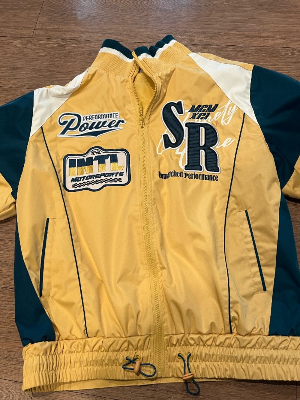 yellow jacket men very stylish smoke rise size large mens